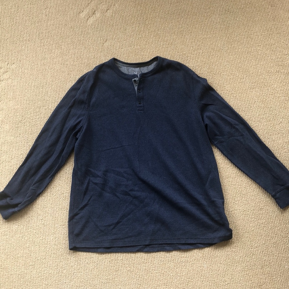 Men’s thermal knit shirt